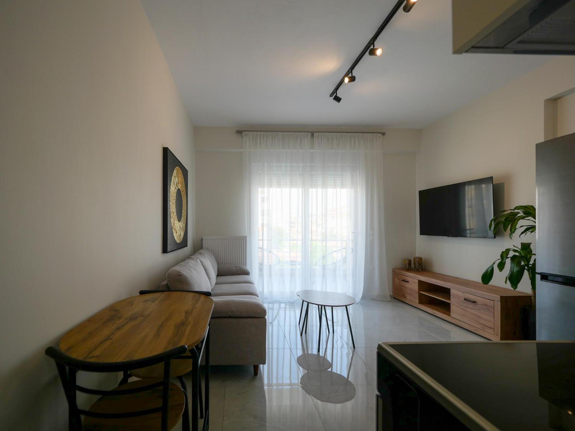 Deluxe Apartment Trikala  Bagian luar foto