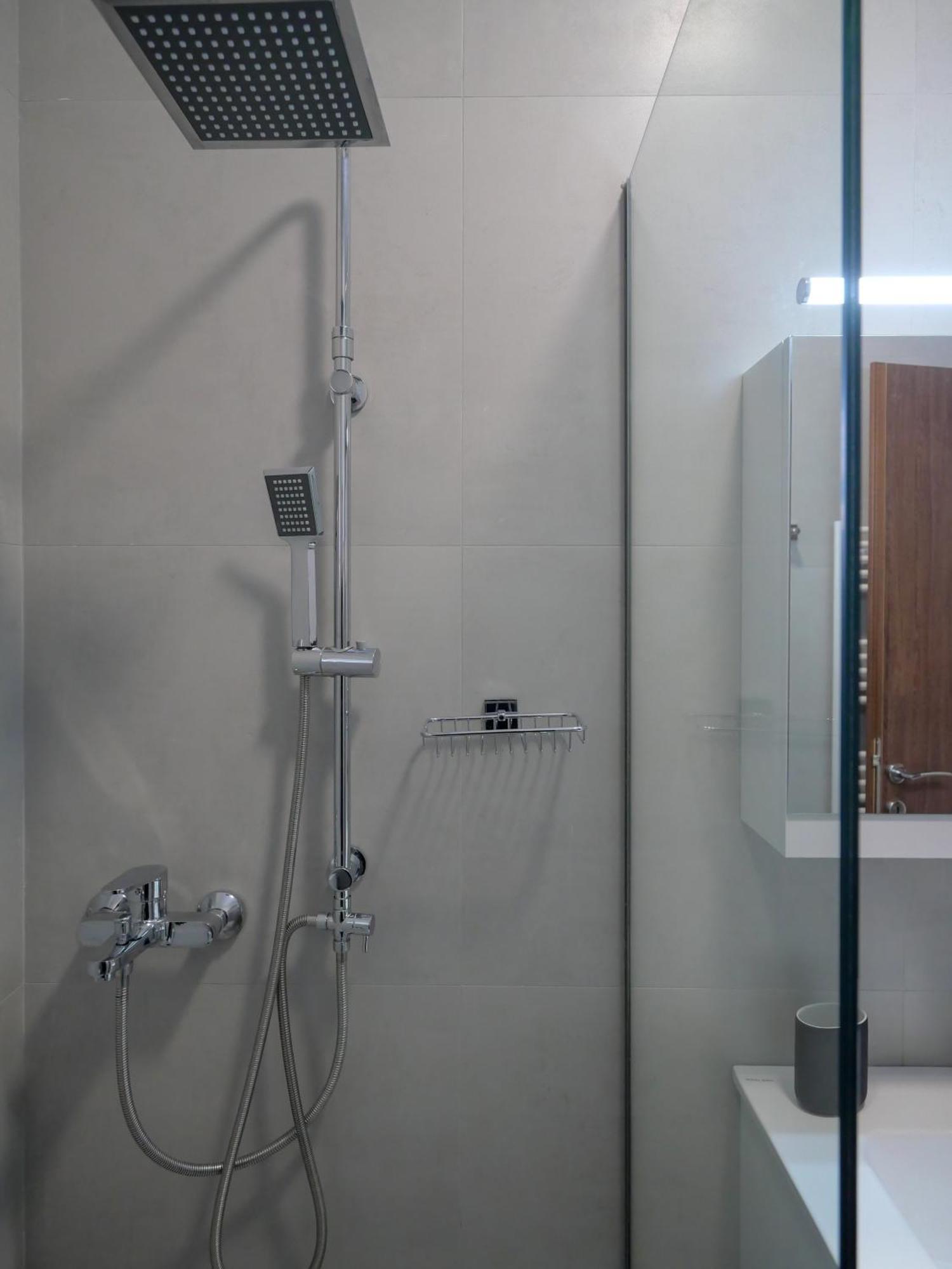 Deluxe Apartment Trikala  Bagian luar foto
